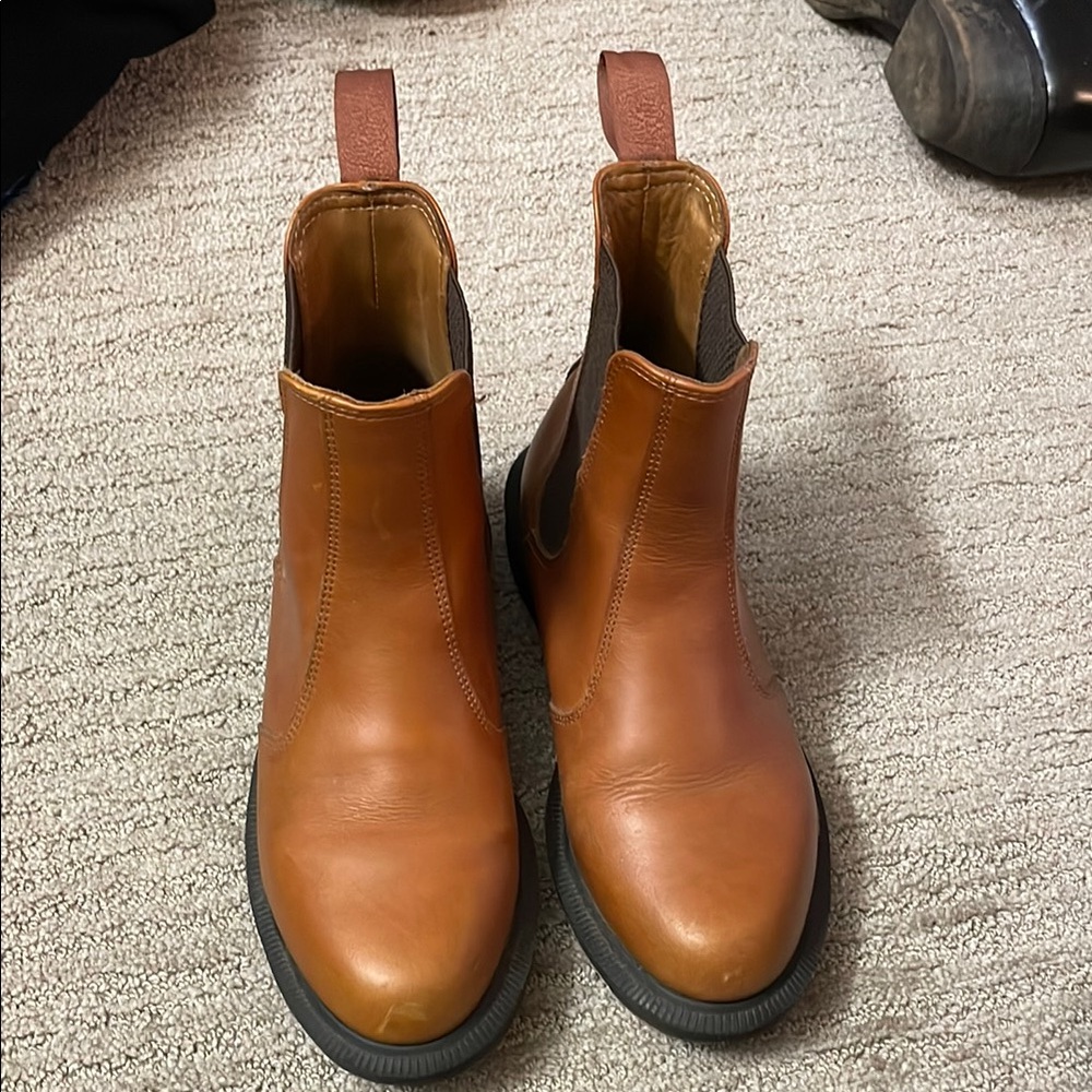 Dr. Martens Flora Boots